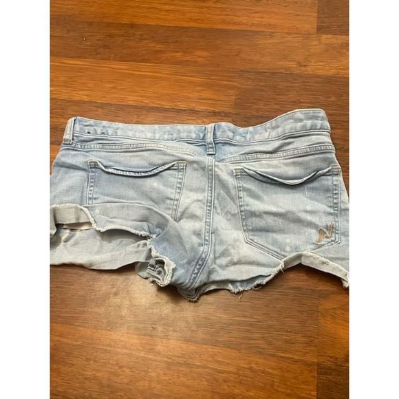Express Distressed Shorts - Picture 2 of 3